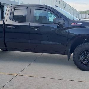 Meet your Posher, Larry